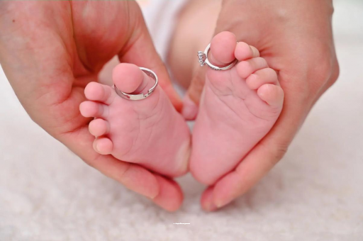 莱阳宝宝睡觉头上都是汗